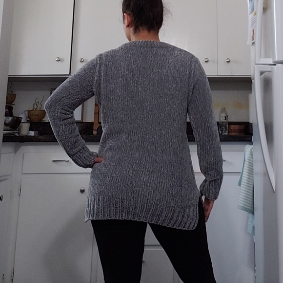 Orvis Chenille V-Neck Sweater, Color Gray Size S - Picture 6 of 15